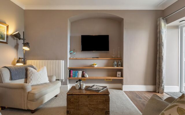 Caldey Island View - Sea Views and Log Burner