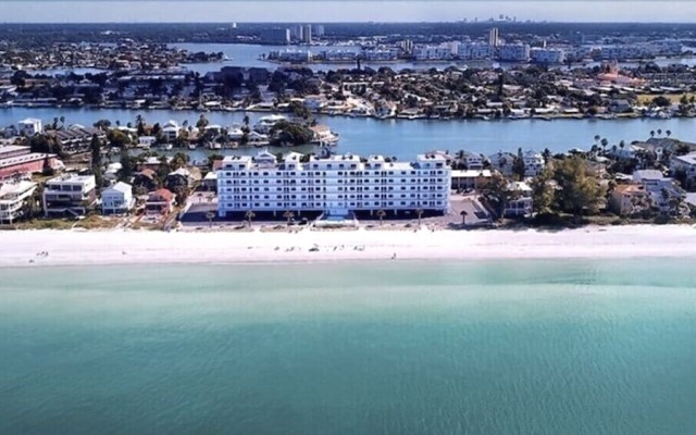 Sunset Chateau Beach Front Star5Vaca