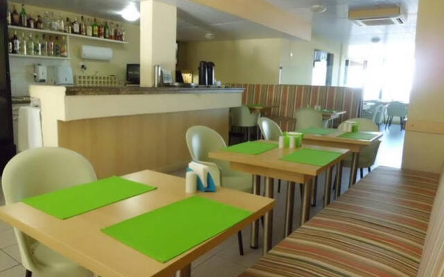 Sol Plaza Apartments