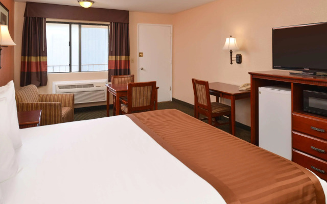 Americas Best Value Inn & Suites Bakersfield E