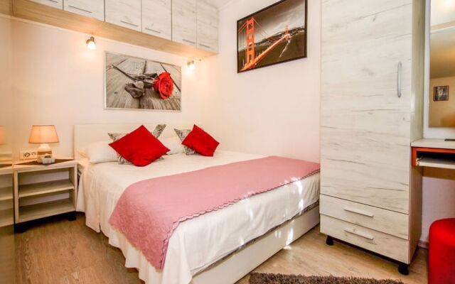 House Taja Cornwall