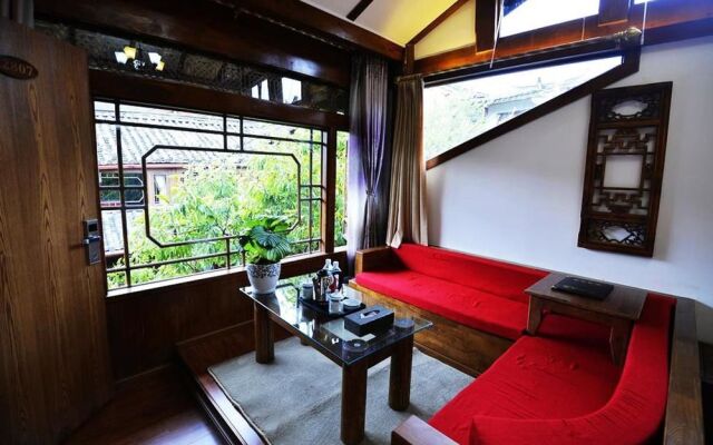 Lijiang Yiran Ethnic custom Viewing Inn