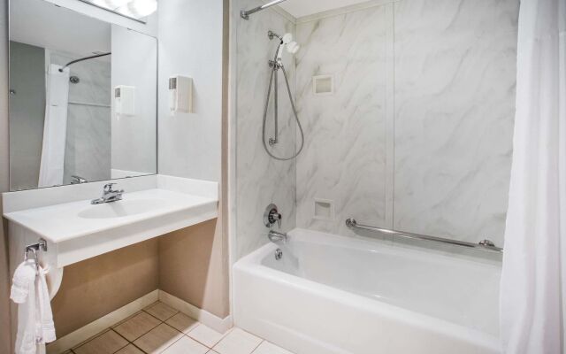 Days Inn by Wyndham Midland