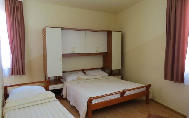 Rooms Villa Palcic