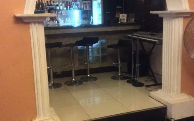 Cristabol Place Hotel