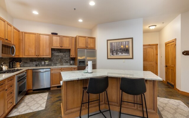 3059 The Timbers 2 Bedroom Condo by RedAwning