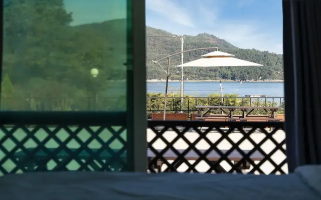 Namhae Seven House