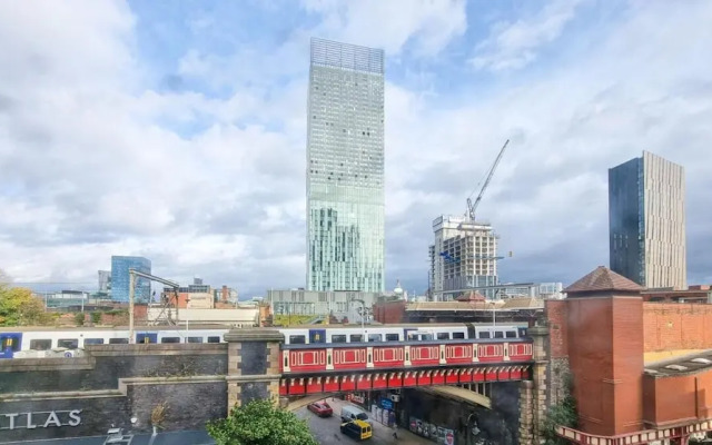 Luxury Apartment Canal View Castlefield - Parking