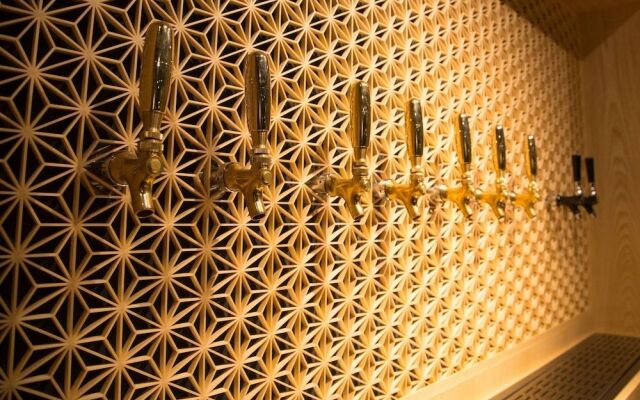 Aet Hotel