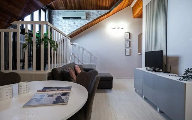 Rovani 14 in Monza With 1 Bedrooms and 1 Bathrooms