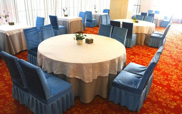 Luoyang Yijun Hotel