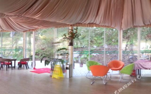 Huaba Rose Valley Tent Hotel