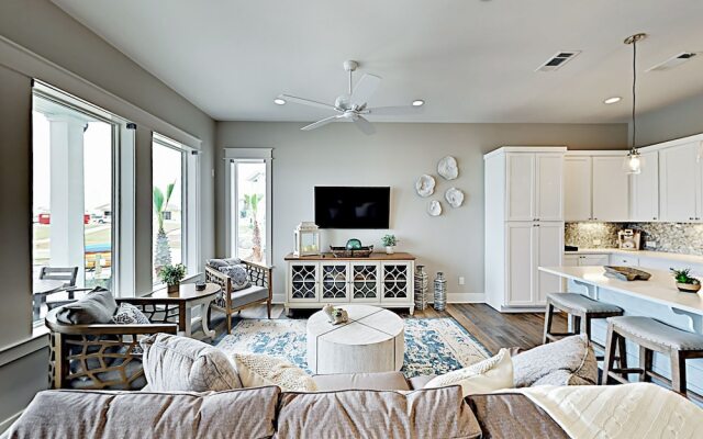 Luxe Waterfront #203 - 2 Br Villa