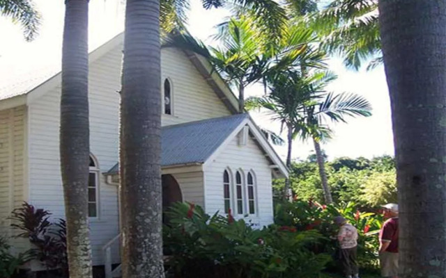 Port Douglas on Macrossan