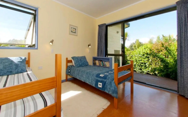 Rosemary Cottage - Hahei Holiday Home – Guest Rooms – Hahei