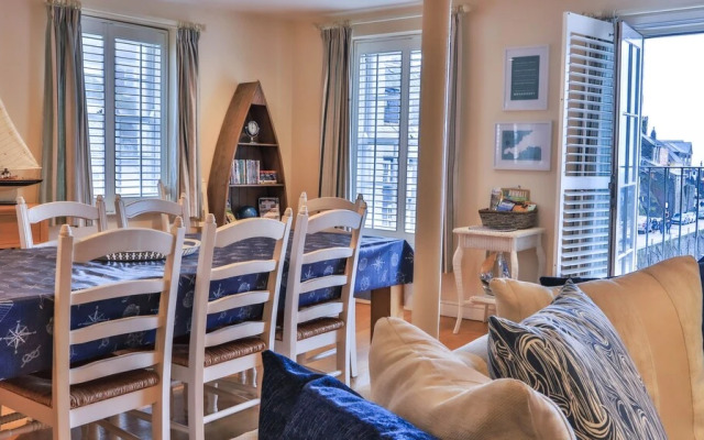 Harbourside Apartment