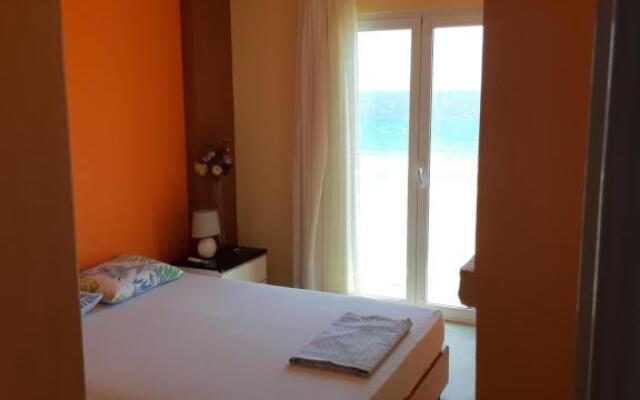 Apartment Michalis by the Sea