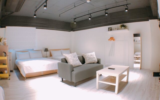 Taipei Apt.4 MRT Ximen Station Suite