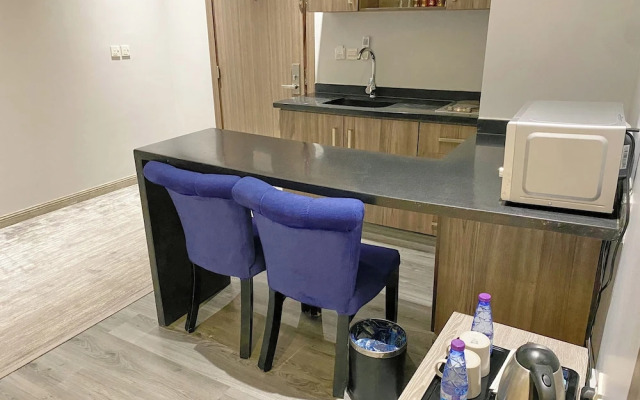Lian Park Hotel