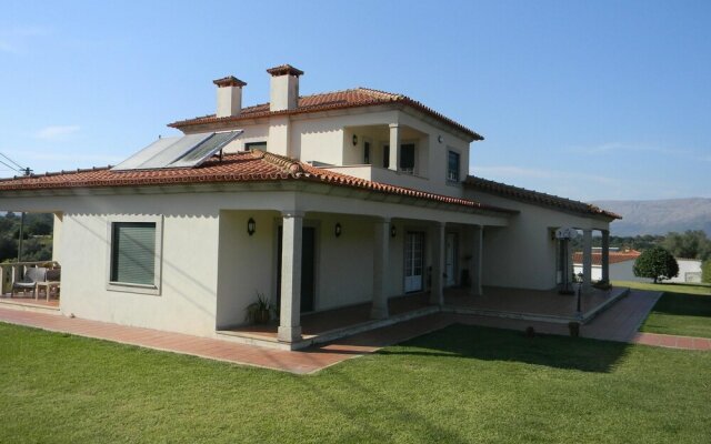 Villa Em 550-1