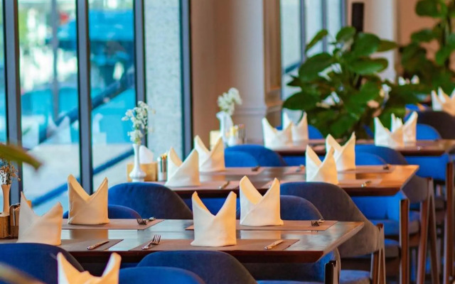D'Lioro Hotel & Resort