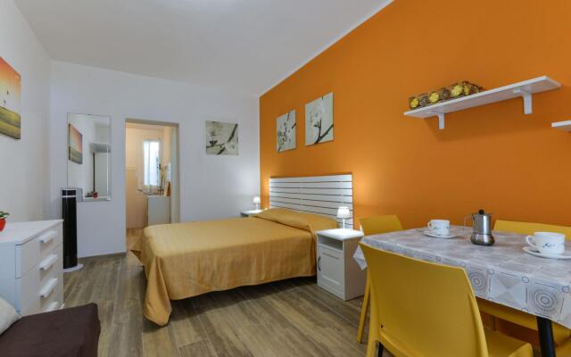 One-room apartment with sea view garden-Eco