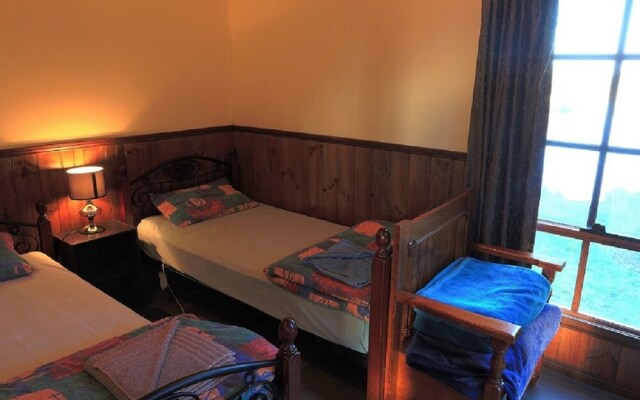 Stanley Lakeside Spa Cabins