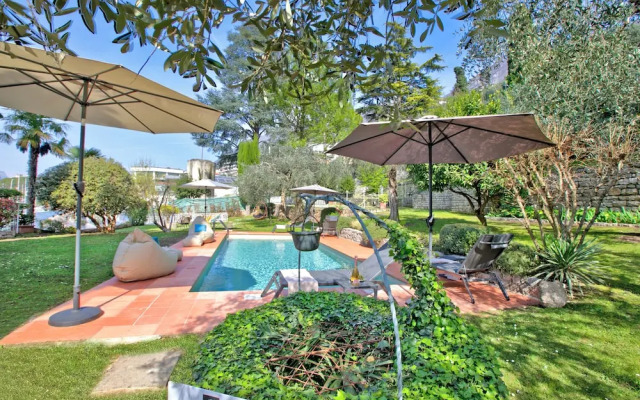 Villa Schlosser Lake Front & Private Pool