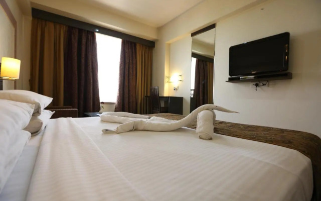 Silver Cloud Hotel & Banquets Ahmedabad