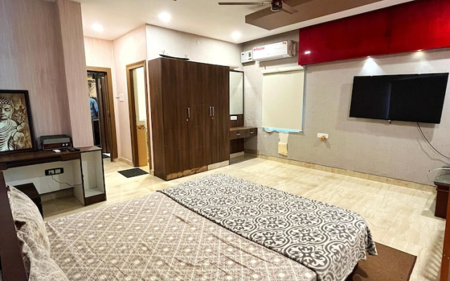 The Charlie Suites