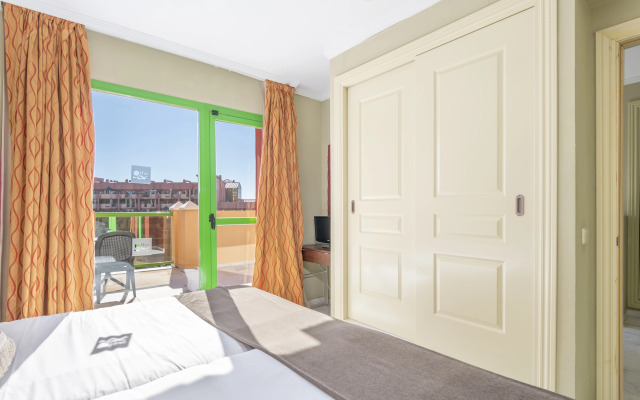 Holiday World RIWO - Teens Hotel