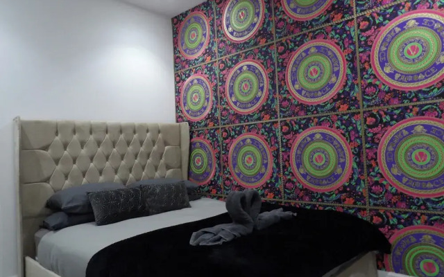 Architect Designed Meadows Central Apartment