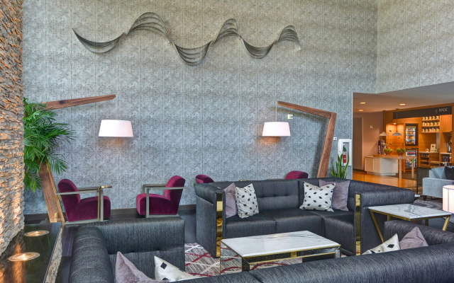 DoubleTree by Hilton Hotel Baton Rouge