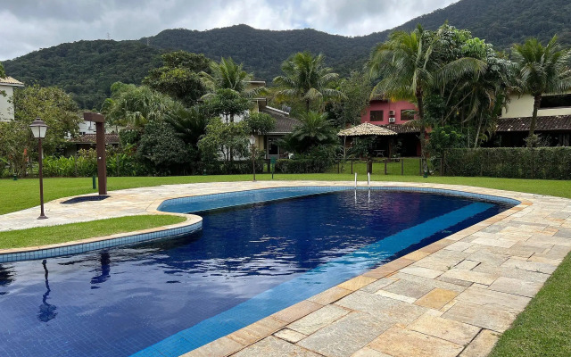 Casa Bali em Condomínio Maresias 150m do mar