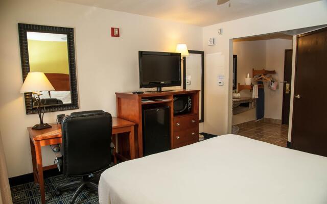 Holiday Inn Express Airport - Tucson, an IHG Hotel