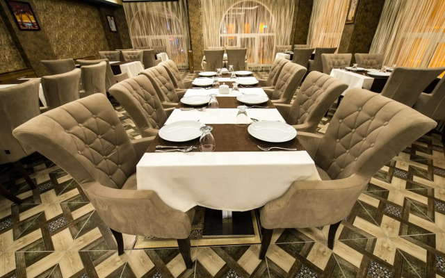 Kars-i Sirin Hotel