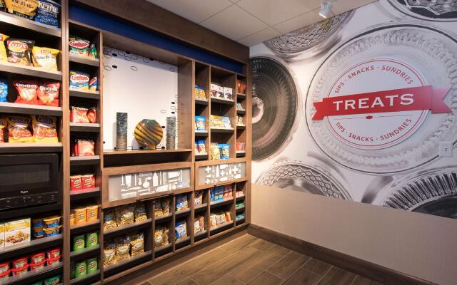 Hampton Inn & Suites Grand Rapids Downtown