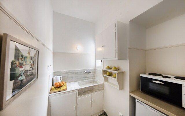 Comfy Apt In City Center