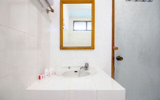 Oyo 1602 Trim Tiga Hotel