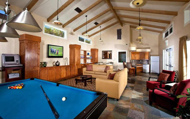 Winners Circle Resort