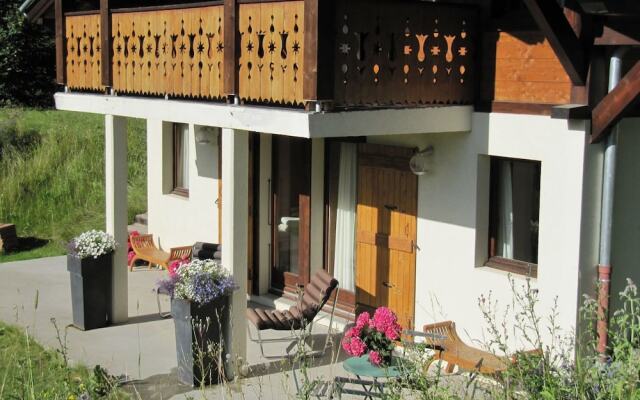 Cozy Chalet in Les Gets with Sauna