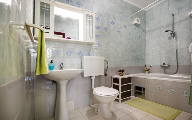 Apartments Aja and Stefy