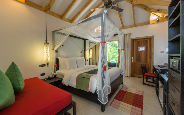 Vilamendhoo Island Resort & Spa