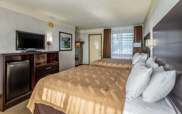 Quality Inn Lakefront