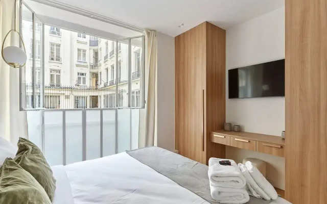 Sublime 3 Bedrooms Apartment Center of Paris