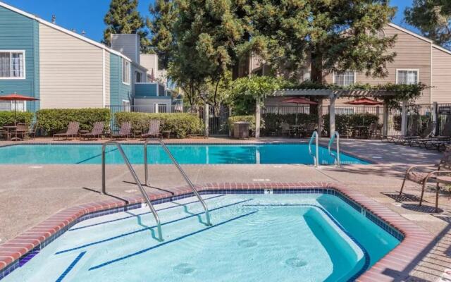 Global Luxury Suites in Downtown San Ramon
