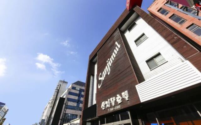 Jeju Sanjimul Hotel
