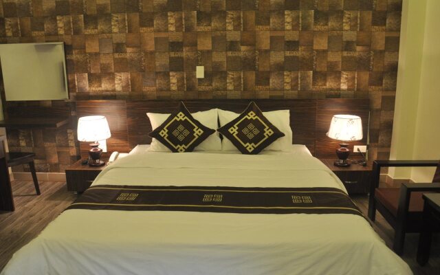 Rose Hotel
