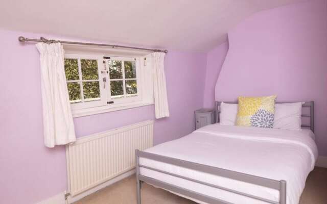 The Angel Place Hideaway - Fair 4bdr House With Terrace