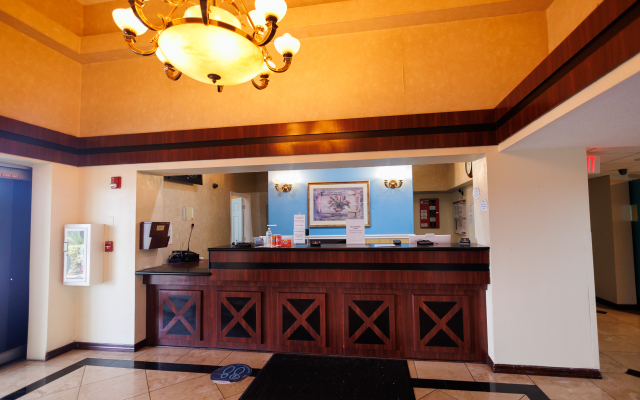 Garnet Inn & Suites, Orlando